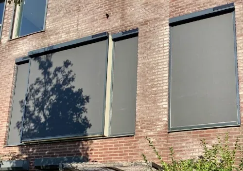 Heroal rits Screens met Somfy Solar